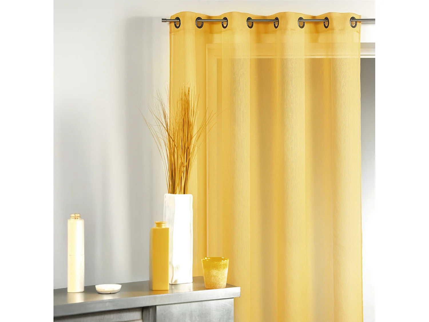 Voilage en étamine uni avec rayures ton sur ton