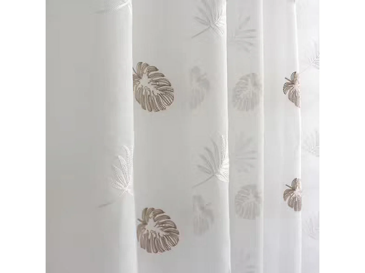 Bestickter Voile auf Ätamine