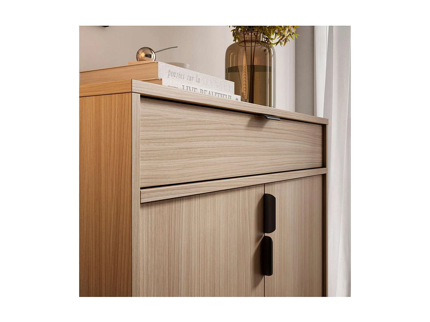 Mueble auxiliar/zapatero Md-507, 2 puertas 1 cajón en nogal oscuro, 89cm(alto) 80cm(ancho