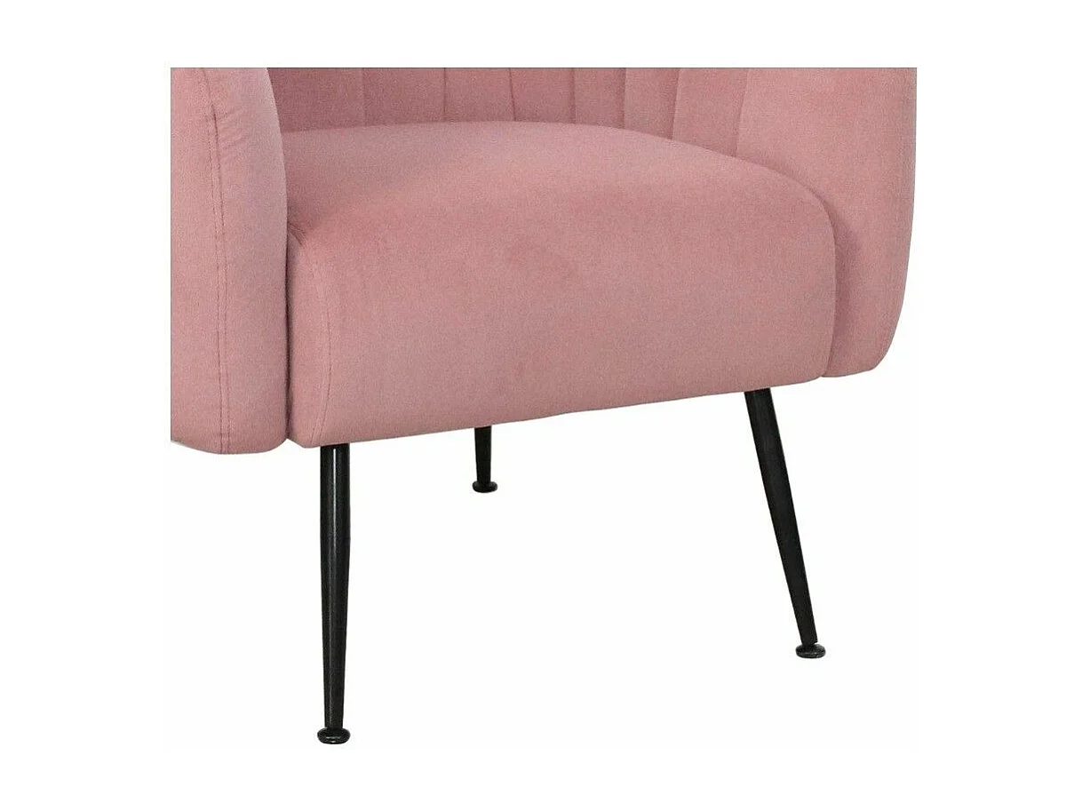 Butaca de 81x75x72 cm de terciopelo en color rosa y con patas metálicas negras Telma