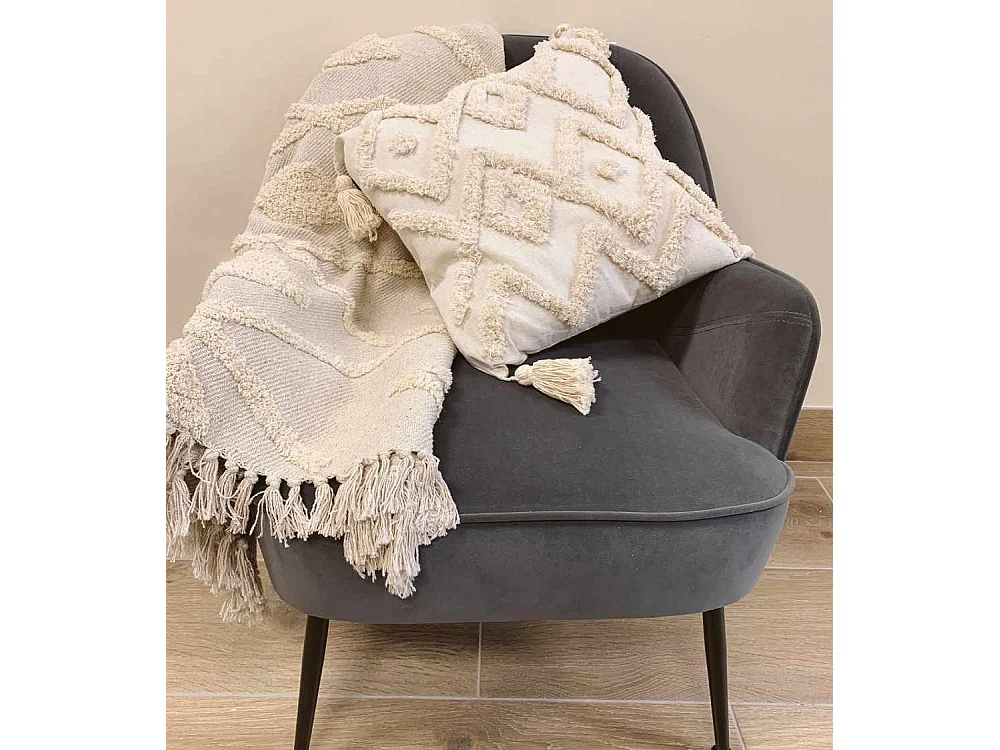 Butaca de 80x66x66 cm de tercipoelo con reposabrazos en color gris y patas negras Amberes