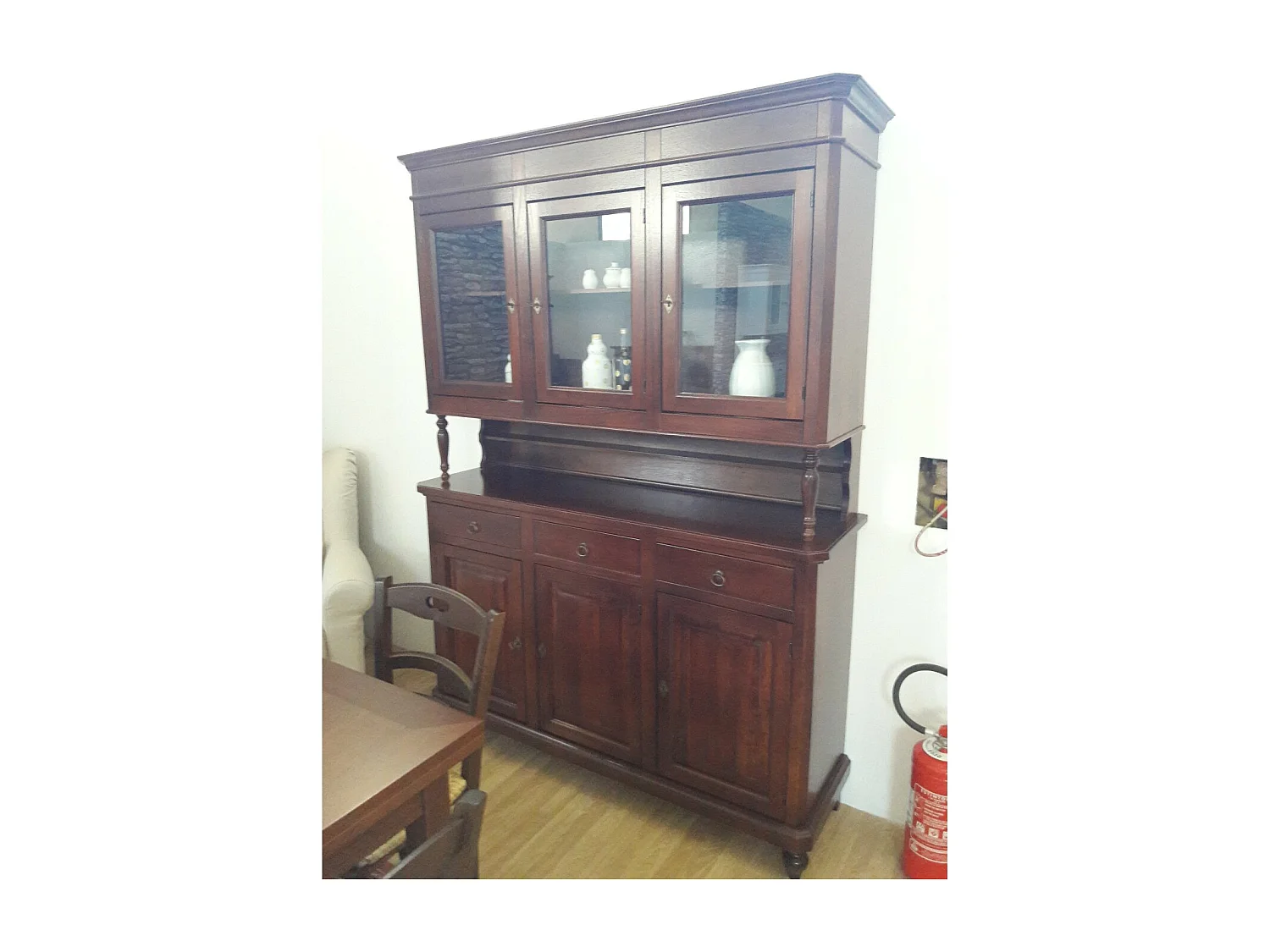 MOBILI 2G - Cristalliera arte povera 3 porte legno tinta noce 150x43x208 (188)