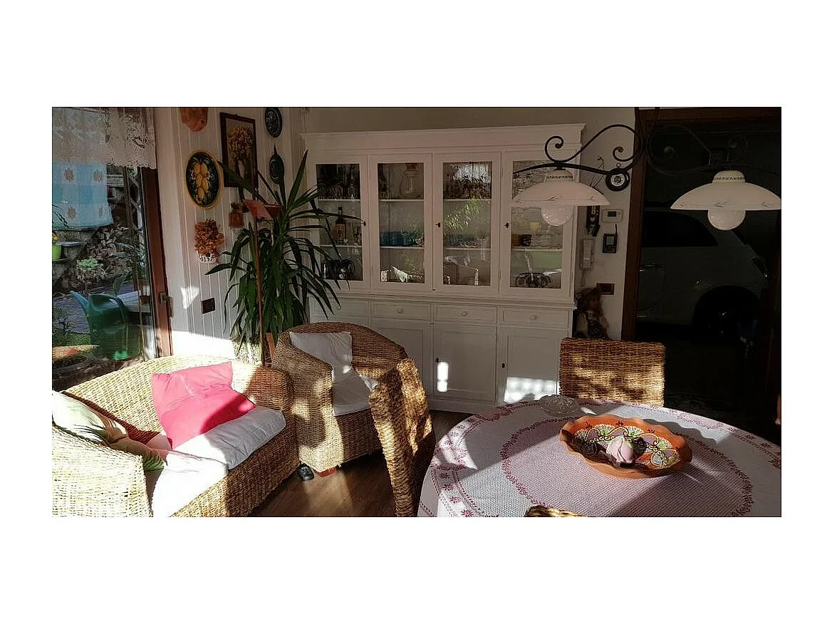 MOBILI 2G - CRISTALLIERA CLASSICA 4 PORTE IN LEGNO SHABBY BIANCO 205X42X205 (1379)