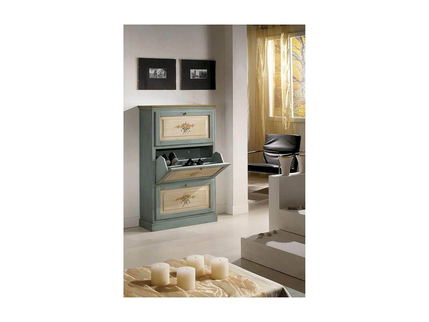 MOBILI 2G -  SCARPIERA 3 ANTE IN LEGNO MASSELLO AZZURRO/OCRA L.80 x P.30 H.130 (1218)