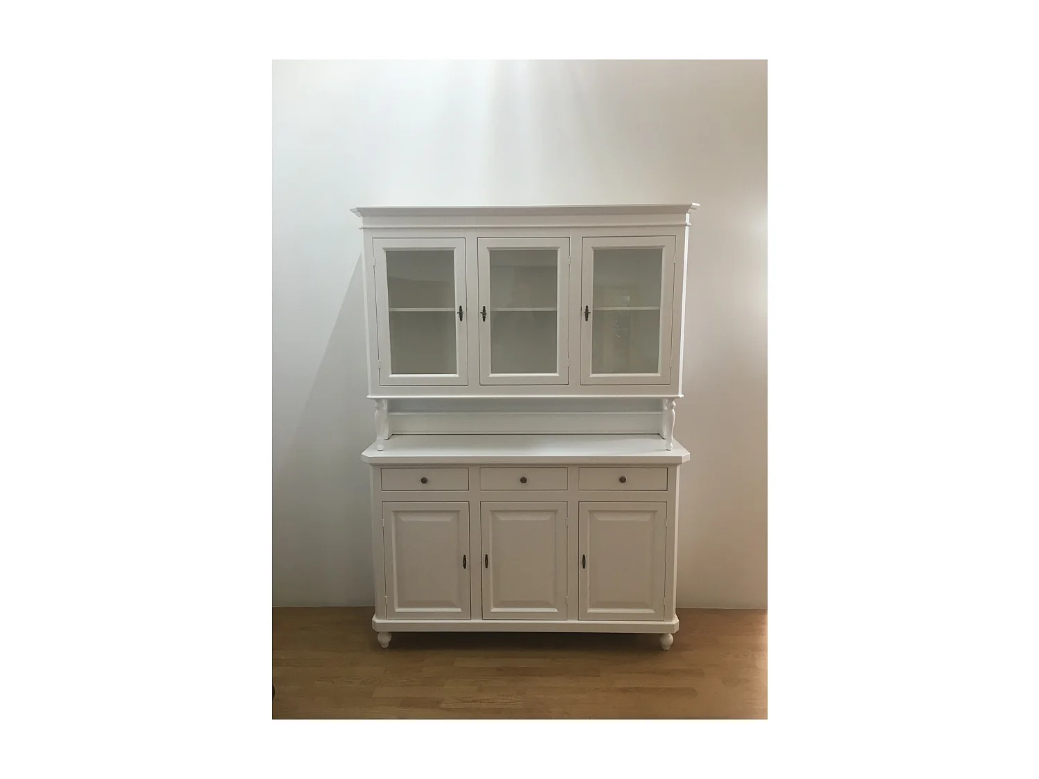 MOBILI 2G - CRISTALLIERA ARTE POVERA 3 ANTE IN LEGNO SHABBY BIANCO 150x43x208h (1188)