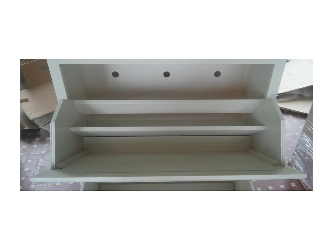 MOBILI 2G - SCARPIERA LACCATO BIANCO FUMO 4 RIBALTE DOPPIE(CONTIENE 24 PAIA DI SCARPE)MISURE L.80 P.30 H.170