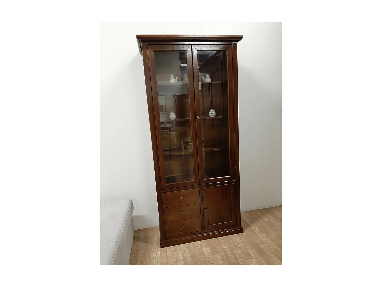 MOBILI 2G - VETRINA 3 ANTE ARTE POVERA IN LEGNO TINTA NOCE 90X41X186 (388)