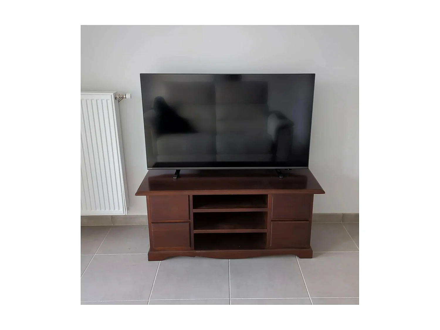 MOBILI 2G - PORTA TV IN LEGNO ARTE POVERA TINTA NOCE L.117 P.49 H.53 (536)
