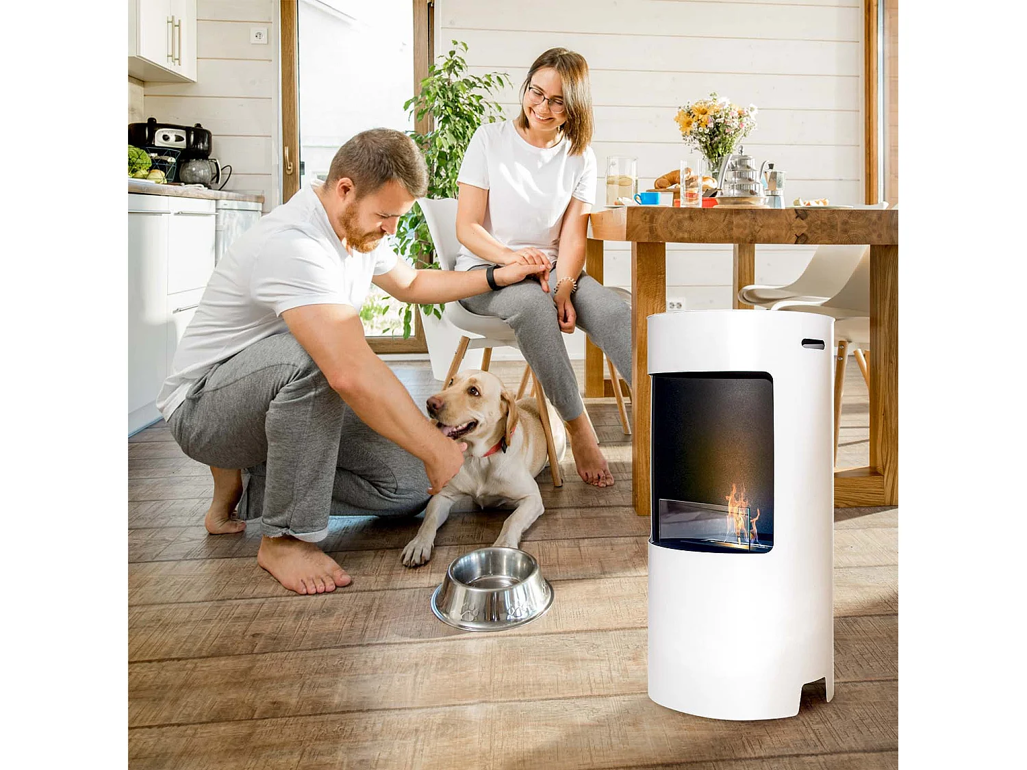 Giulio Cesare - Cheminée bioéthanol sur pied avec brûleur de 1,5L. Cheminée bioéthanol sur pied en acier inoxydable et verre trempé. Couleur blanche. Ø40x80 cm