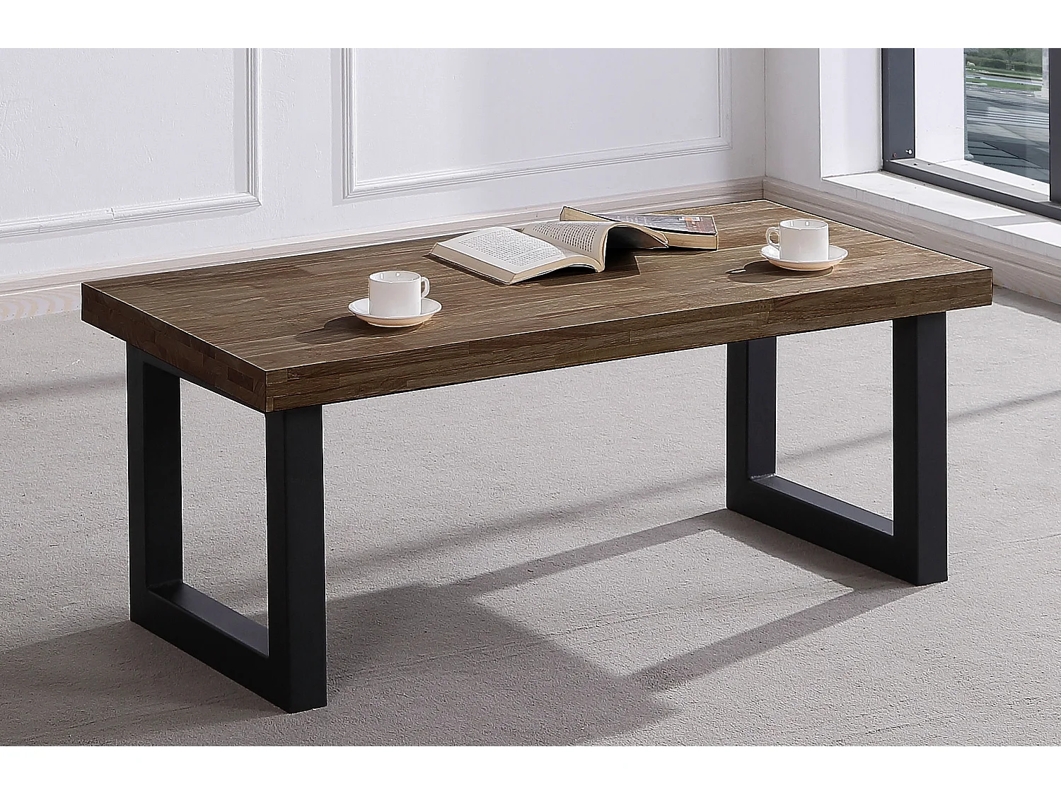 Table basse relevable en bois de chêne foncé avec pieds en métal noir - Longueur 120 x  Hauteur 47.5 - 62.5 x Profondeur 60 cm