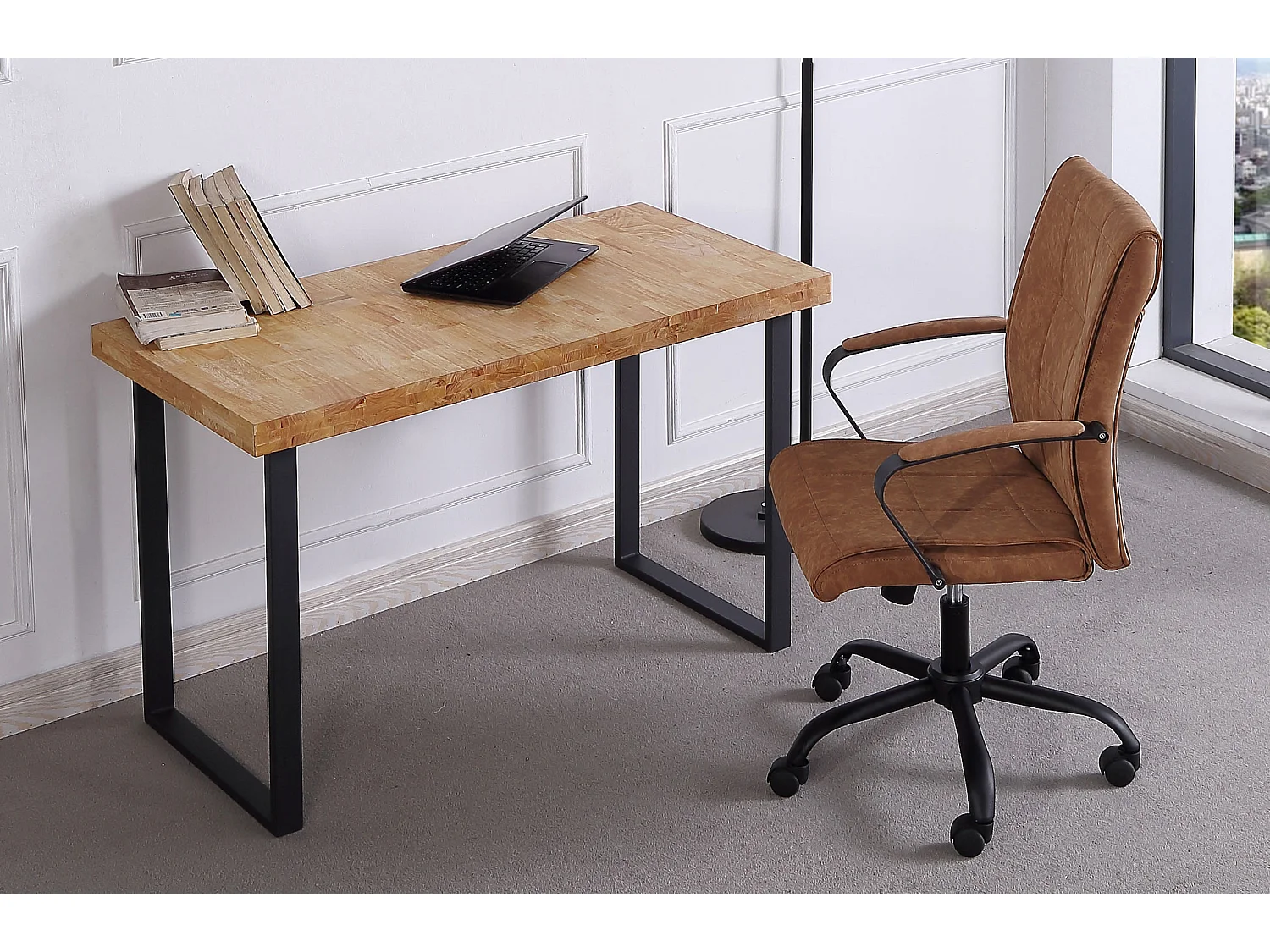 Table de bureau coloris chêne nordique / pieds noir - Longueur 120 x largeur 60 x hauteur 73 cm