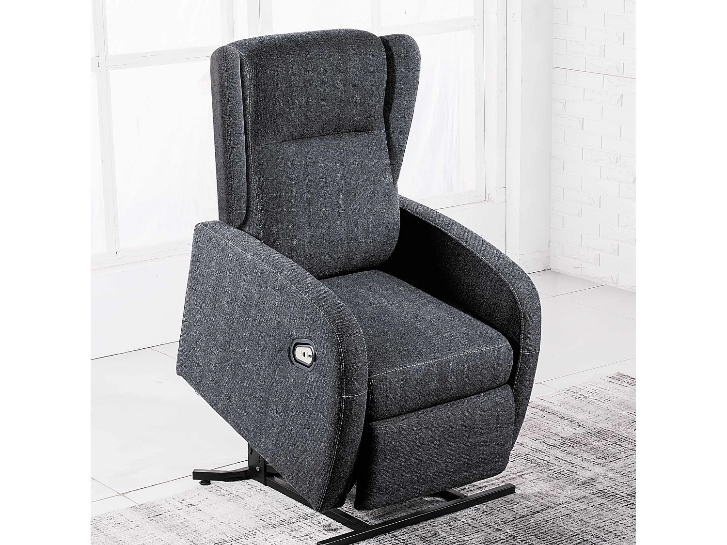 Fauteuil relax en tissu coloris gris anthracite - Largeur 70 x profondeur 77 cm