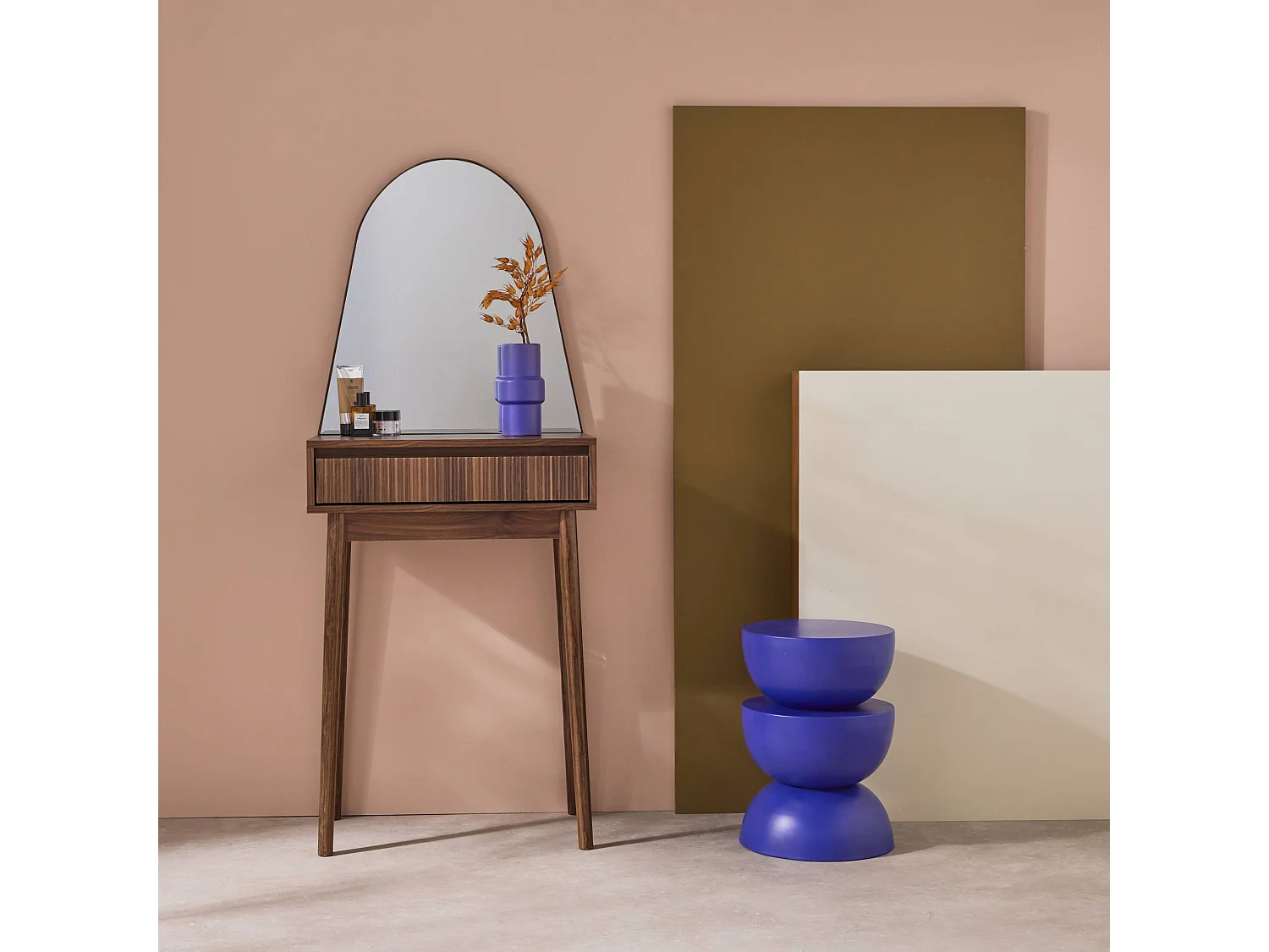 Coiffeuse décor bois LINEAR miroir arrondi 1 tiroir 60 cm. façade striée. Noyer