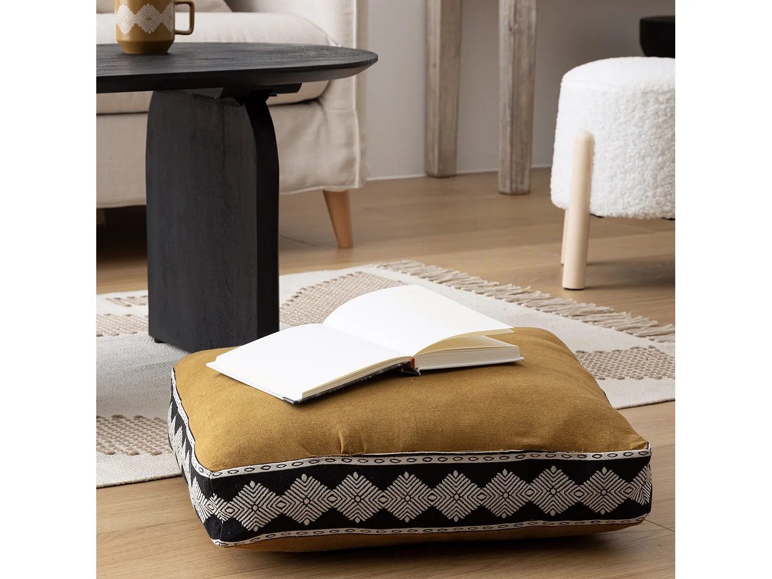 Coussin de Sol Jacquard "Inuit Dreams" 48x48cm Ocre