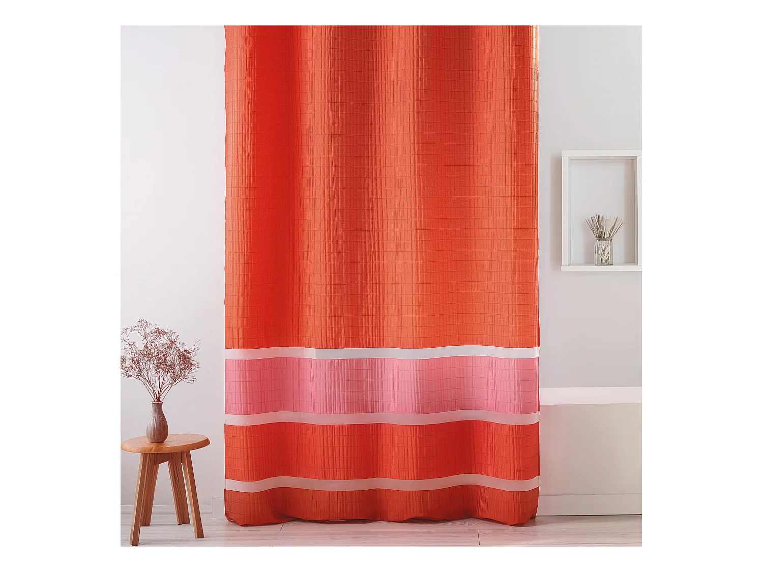 Voilage fantaisie tissée avec rayures horizontales