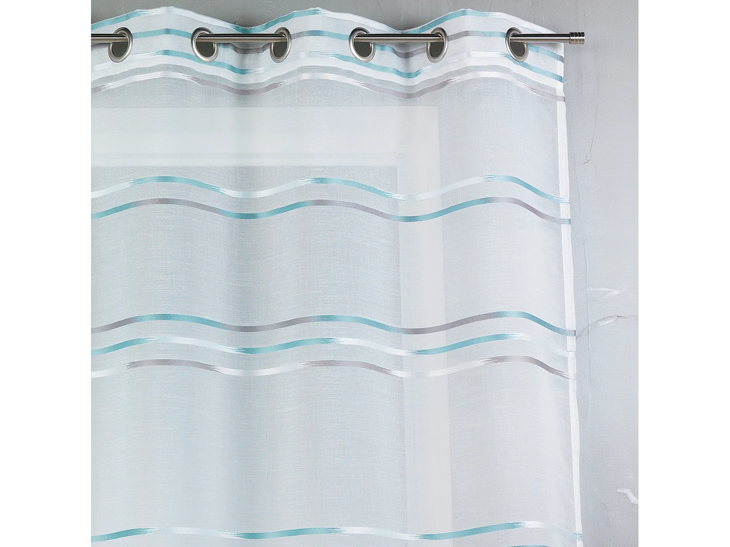 Voilage en étamine tissée de fines rayures horizontales