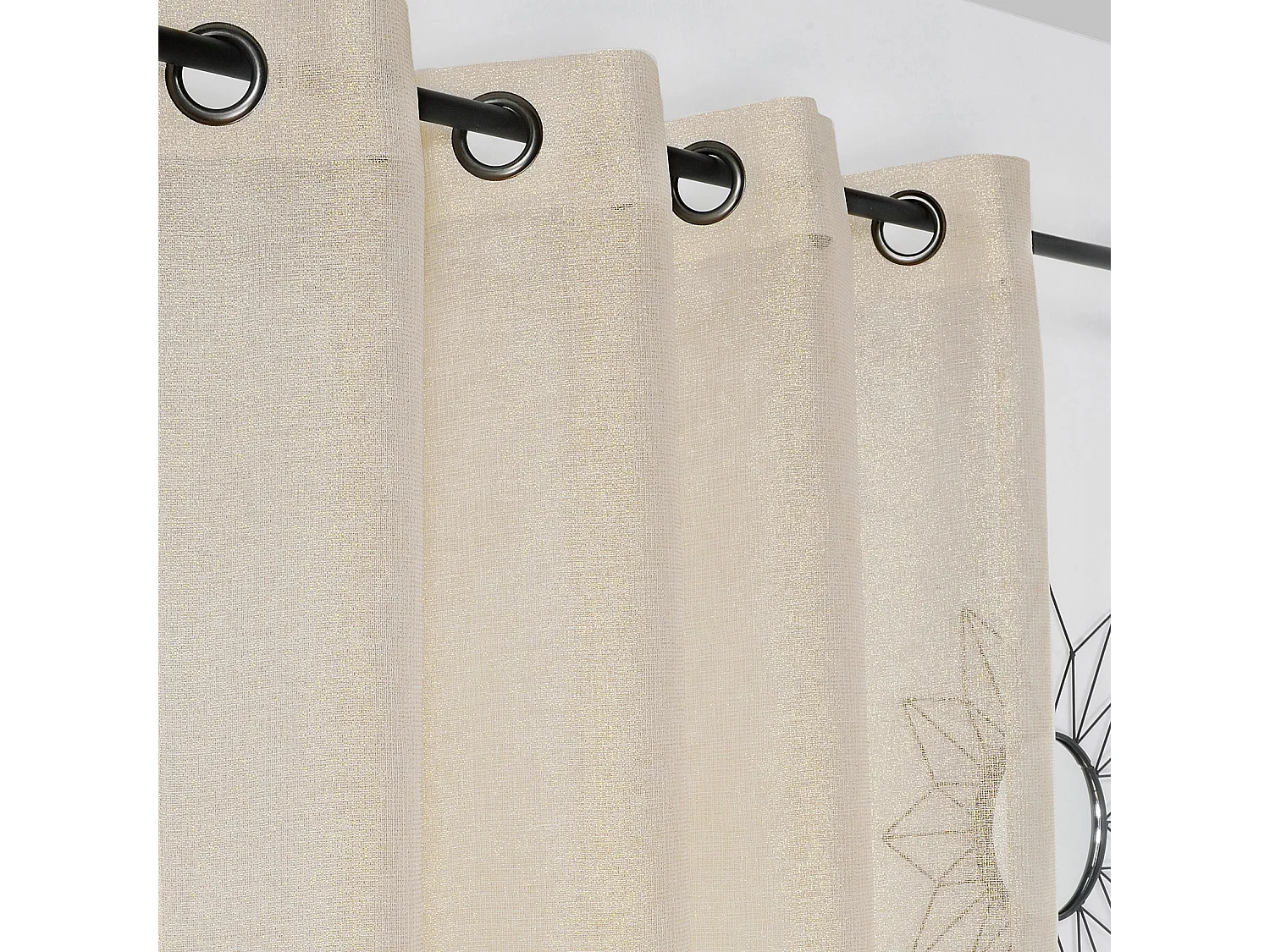 Voilage uni et scintillant