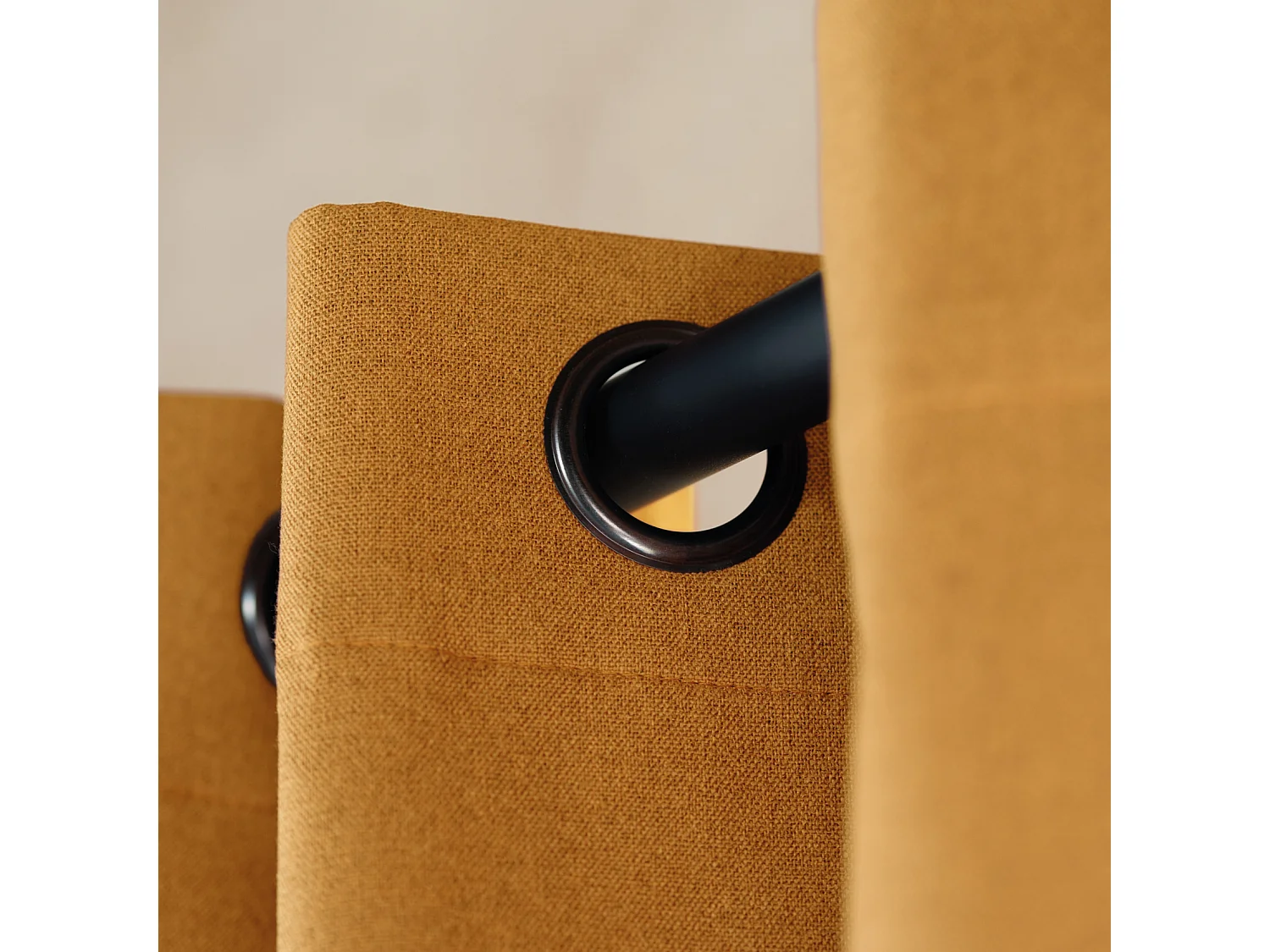 Cortina 100% opaca de doble cara para muebles 135 x 260 cm