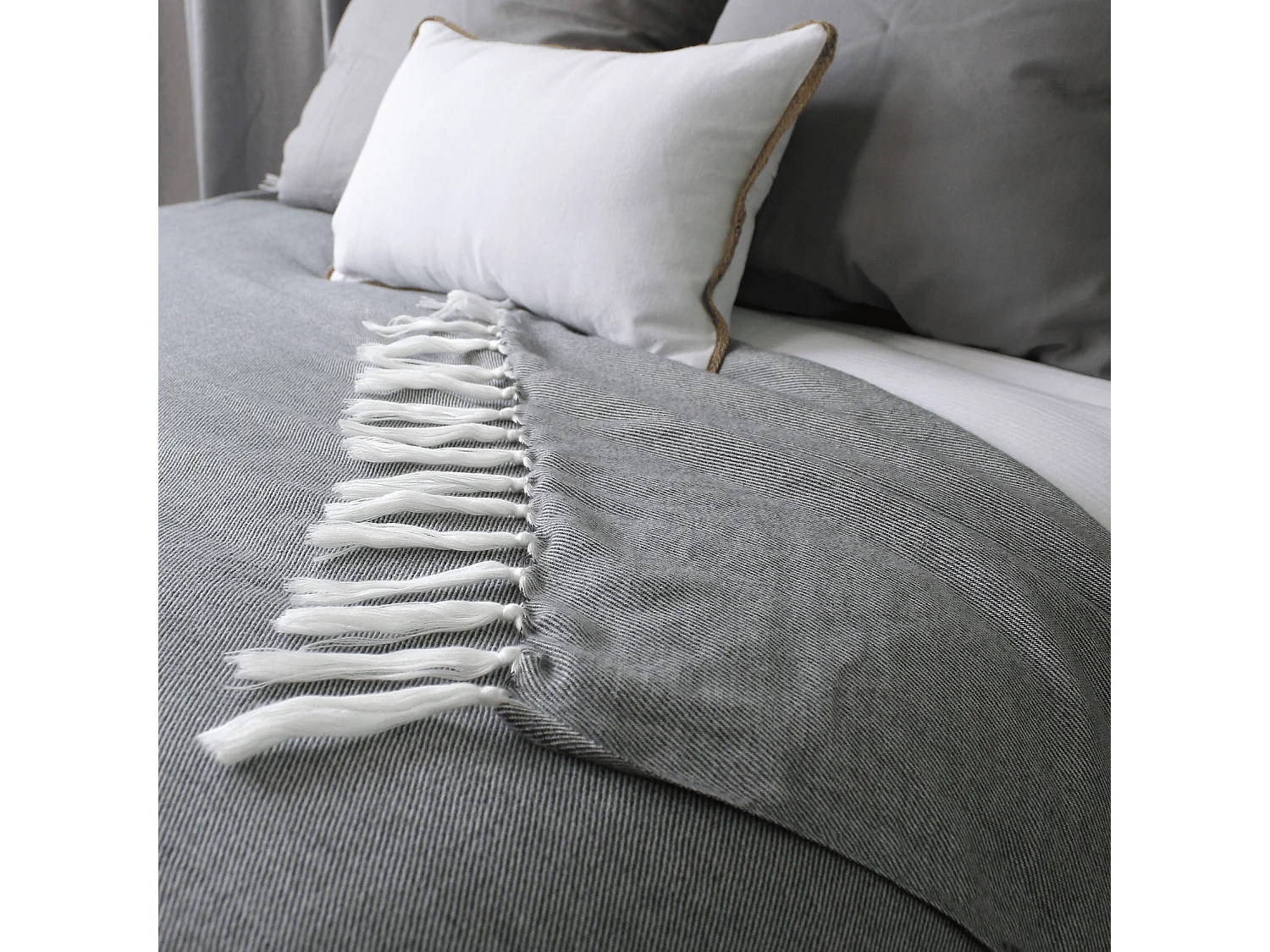 Plaid Uni à Franges XL "Dobby" 180x220cm Gris Foncé