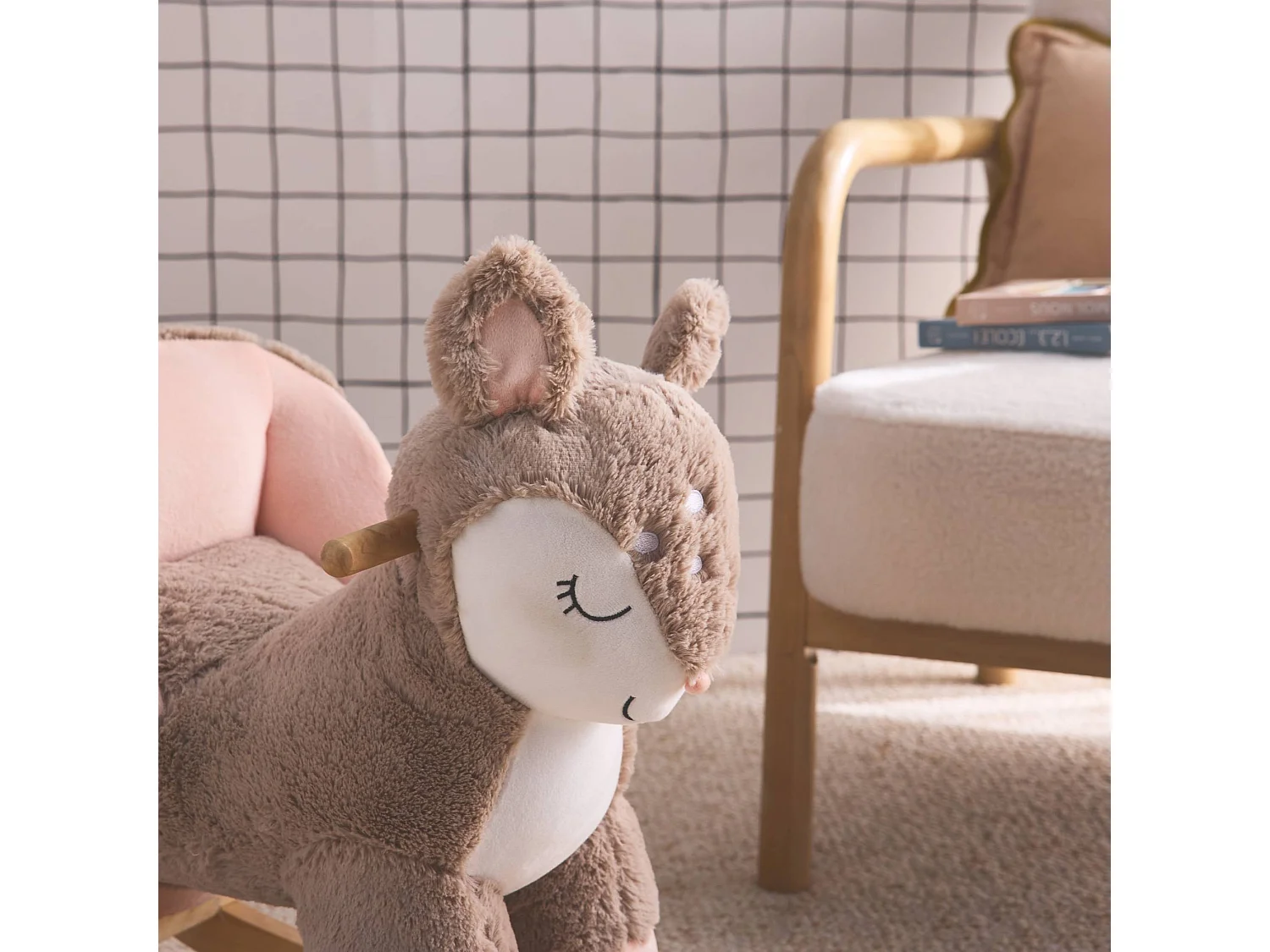 Fauteuil faon à bascule pour enfant