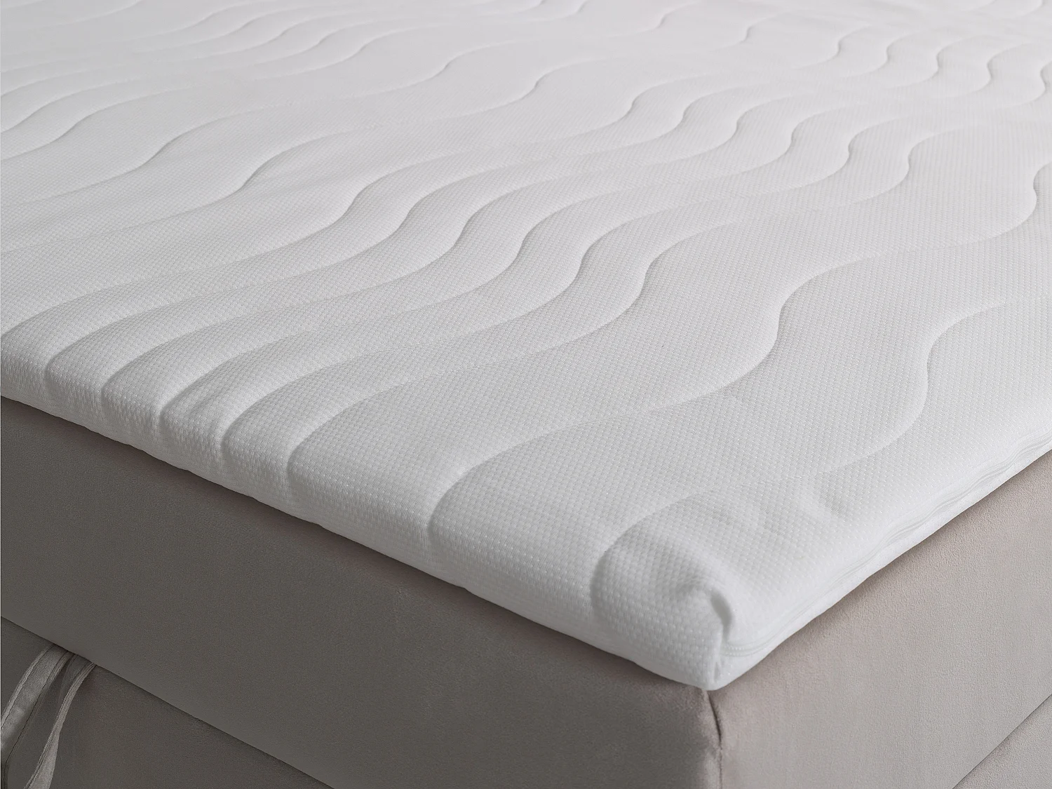 Set letto deco testata LED + rete vano + Materasso + topper 180 x 200 cm Velluto Beige - ORANA di YSMÉE