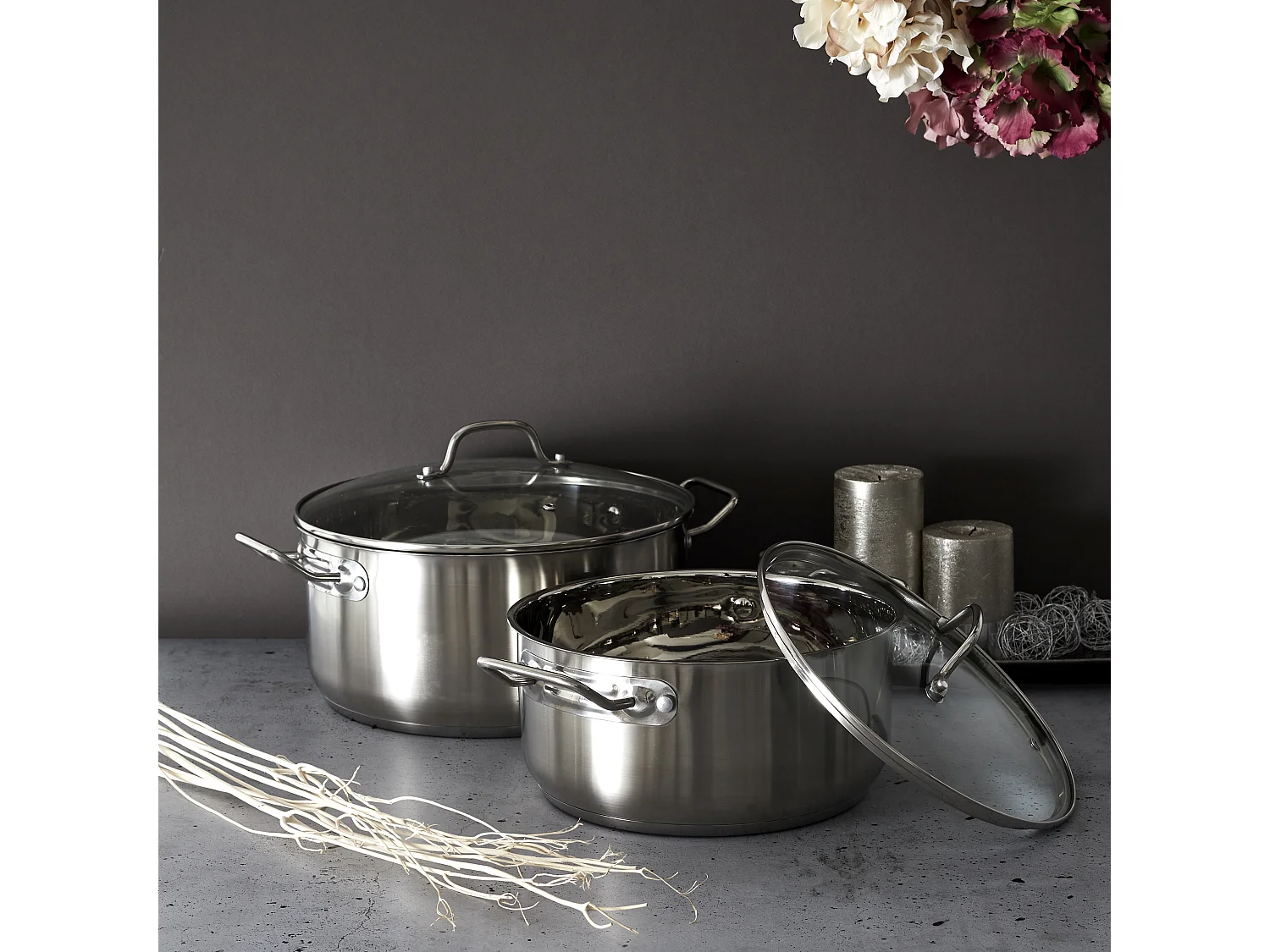 Faitout en fonte avec couvercle en verre de 24cm