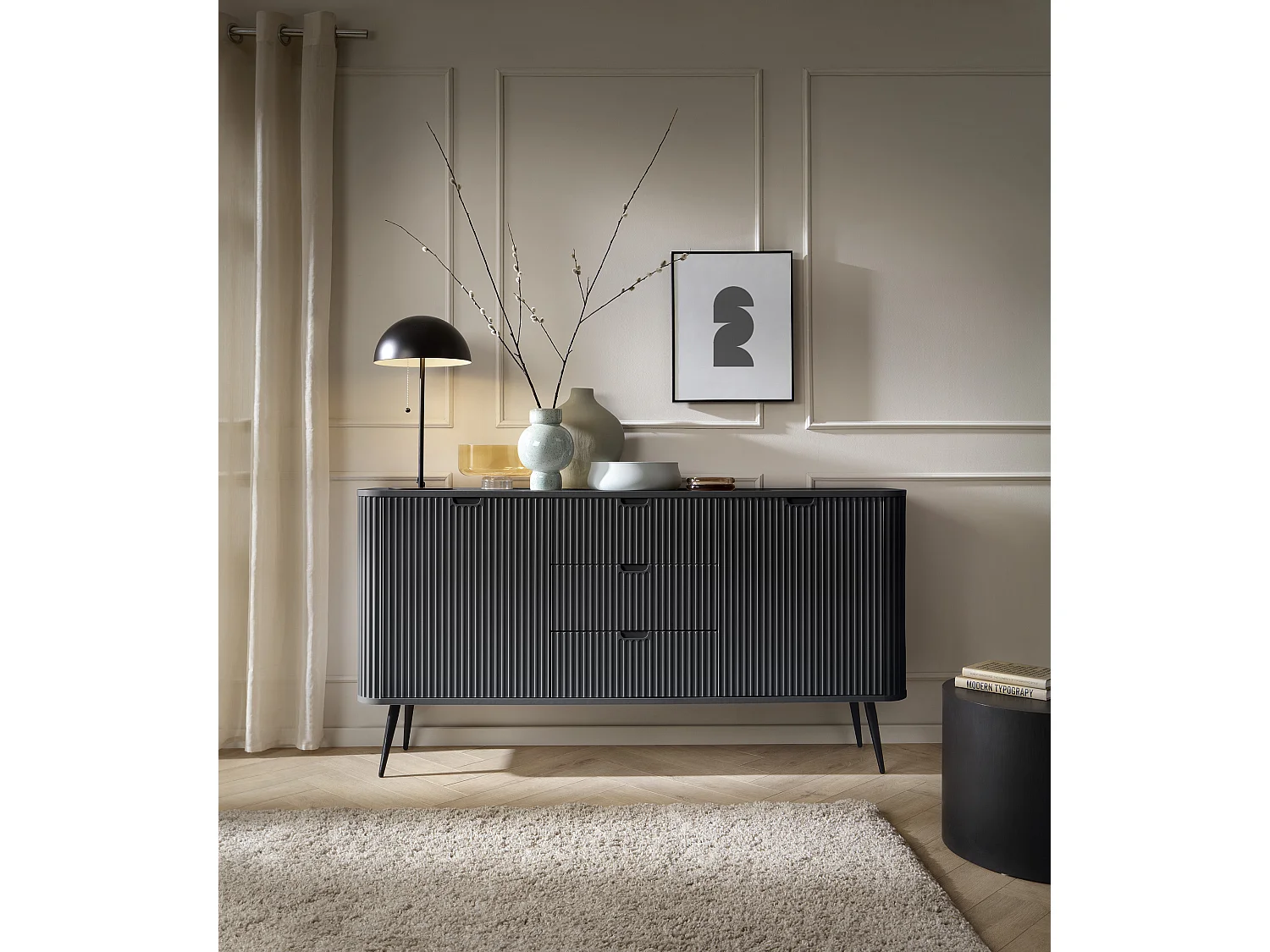 ZOVA Breite Kommode 168cm mit 3 Schubladen und 2 Schränken, freigeformte Griffe, Metallfüße Gold, 168/87/39cm, Farbe: Cashmere/Beige