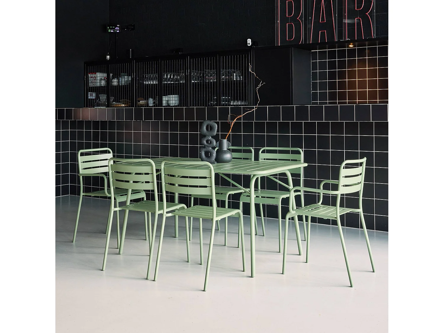 Table de jardin pliante métal + 6 assises 2 fauteuils 4 chaises. Amelia. vert. 141.2 x 80 x 72.5cm