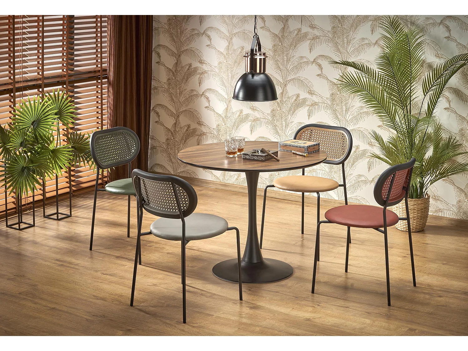 Table ronde en chêne pour 4 personnes 90x73 cm