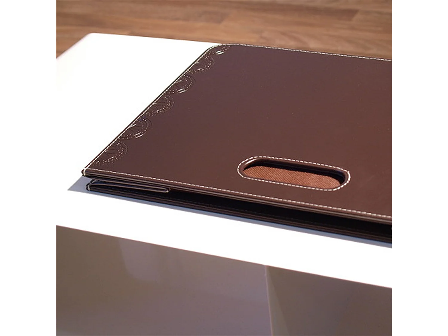 ZEITUNGSKORB  Business Kunstleder Braun