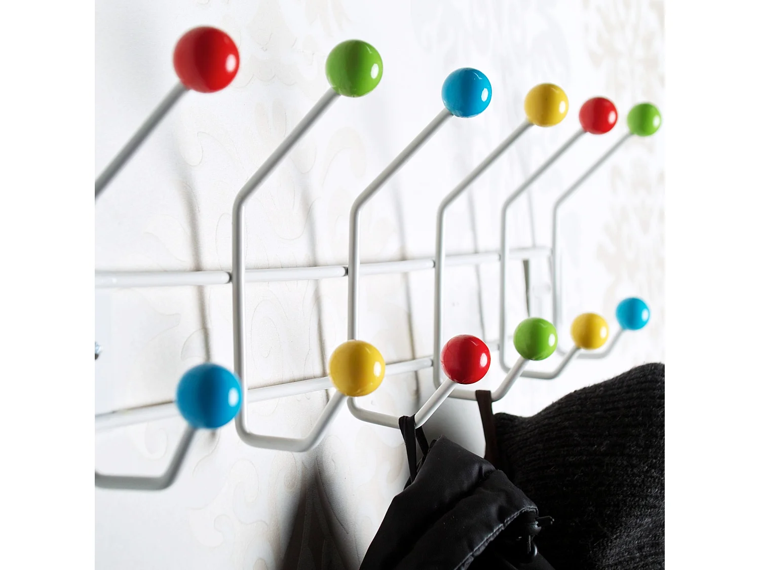 PORTE-MANTEAU Balle de couleur 12 crochets blanc
