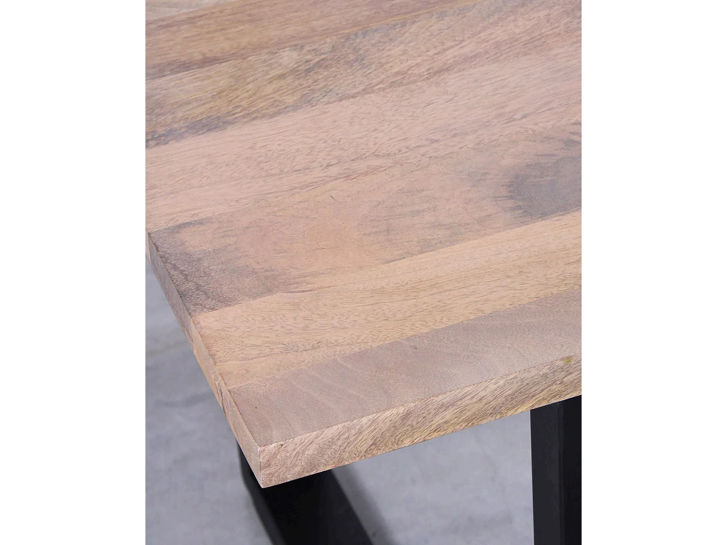 Tavolo da pranzo in mango e metallo