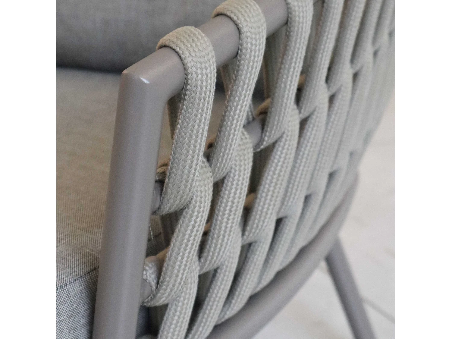 Poltrona in allumino e corda "Pula"