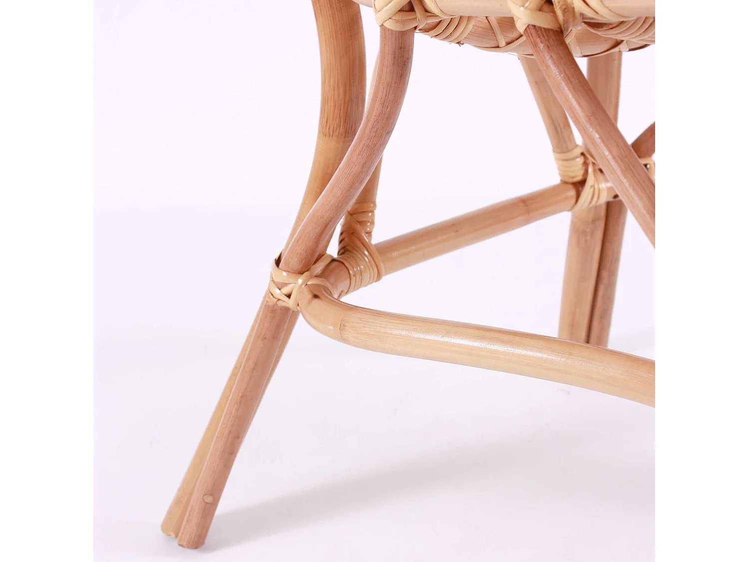 Poltrona in rattan con cuscino Irian