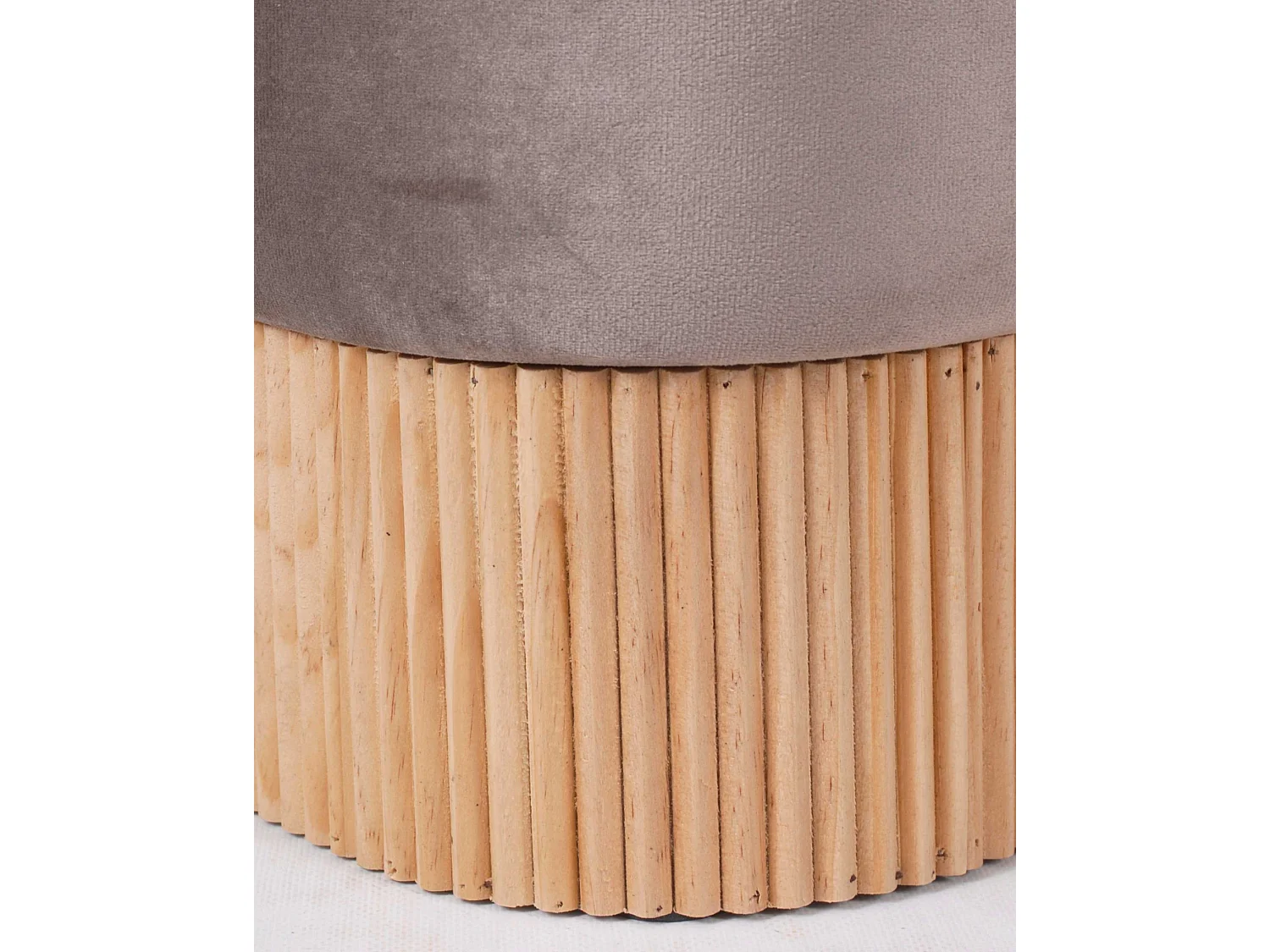 Pouf in velluto gribeige