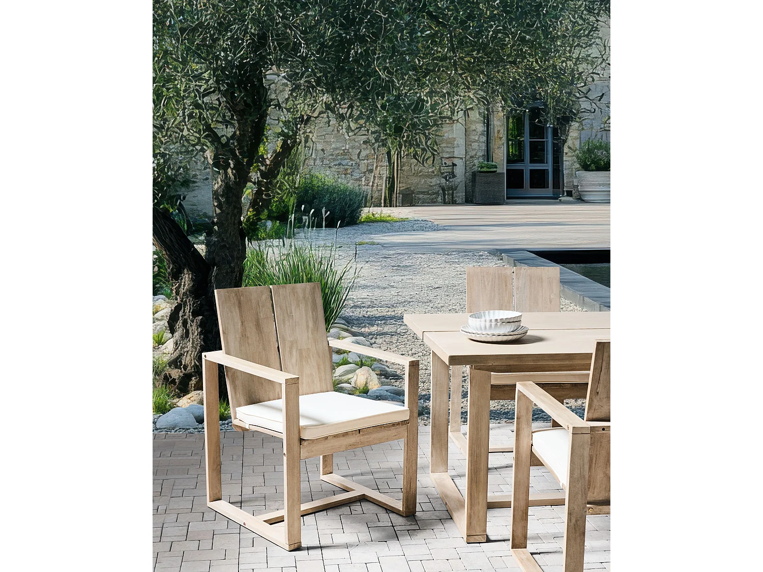 Set of 2 Garden Chairs with Cushions AZZANELLO Acacia Wood Off-White