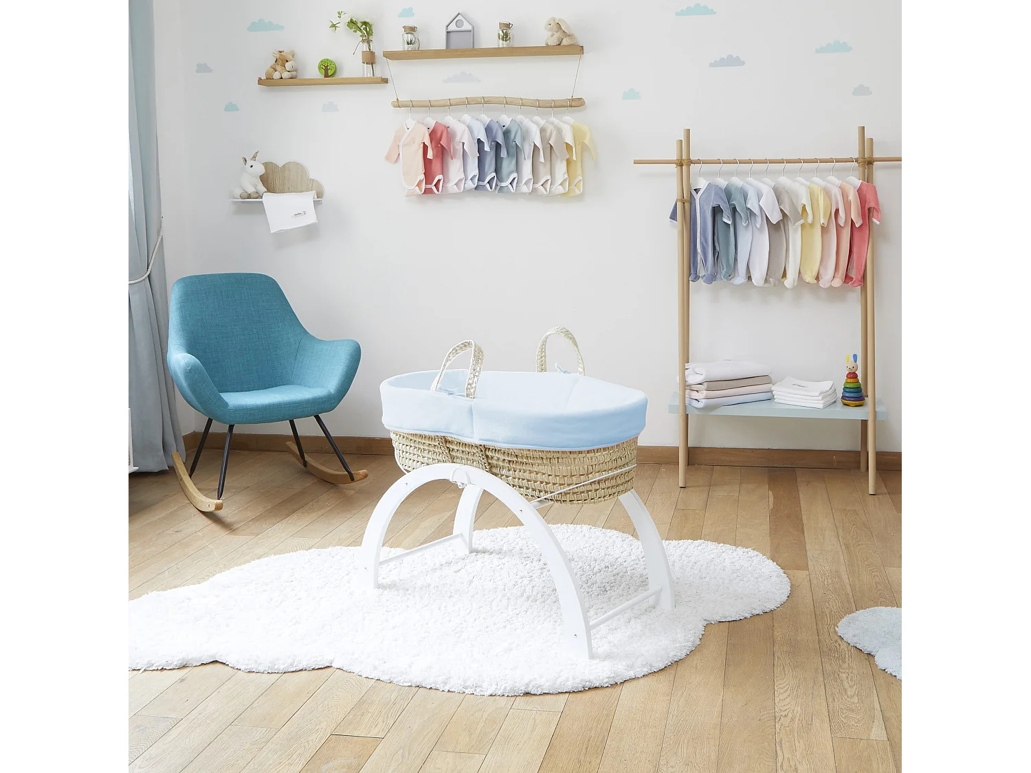 Moisés con Funda de Algodón Orgánico Azul - Soporte Reversible Blanco