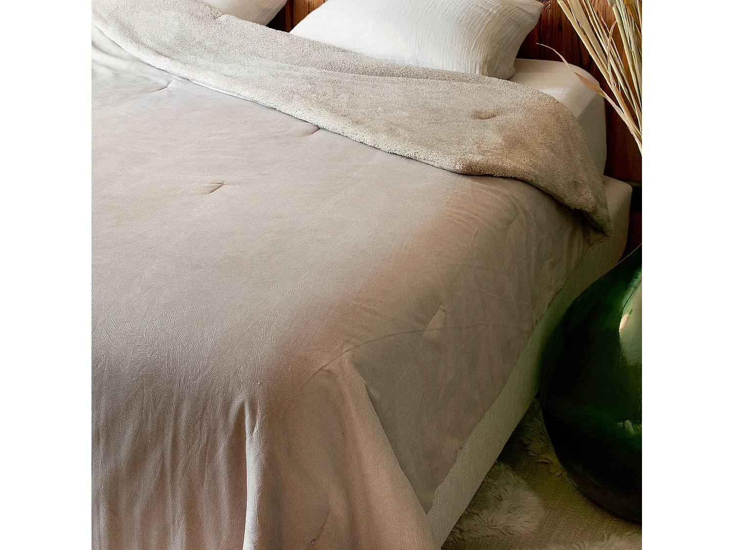 Colcha Reversible Polar/Con Motivo Jacquard 240 x 250 cm