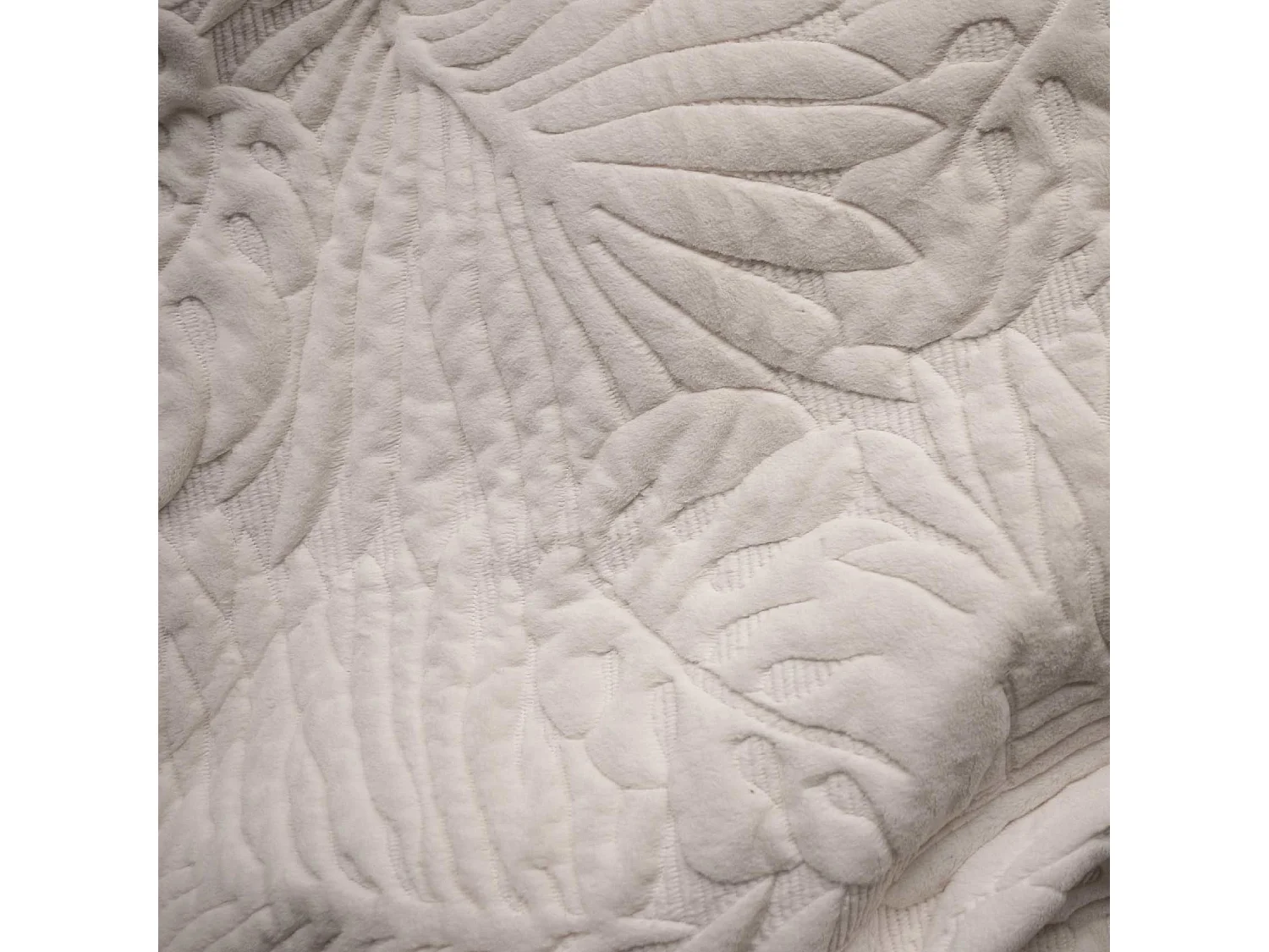 Cubrecama con pespuntes en relieve 150 x 150 cm