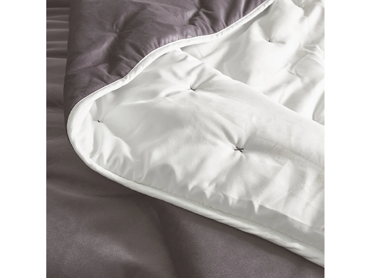 Jeté de lit réversible en velours et microfibre