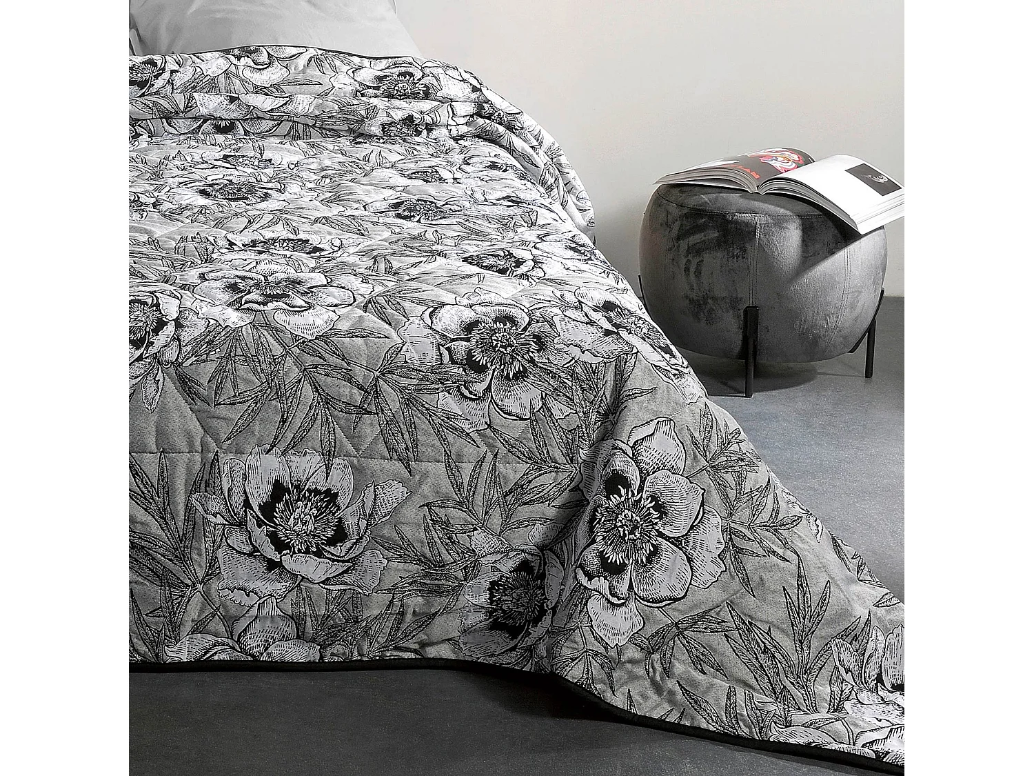 Cubrecama con estampado floral 240 x 260 cm