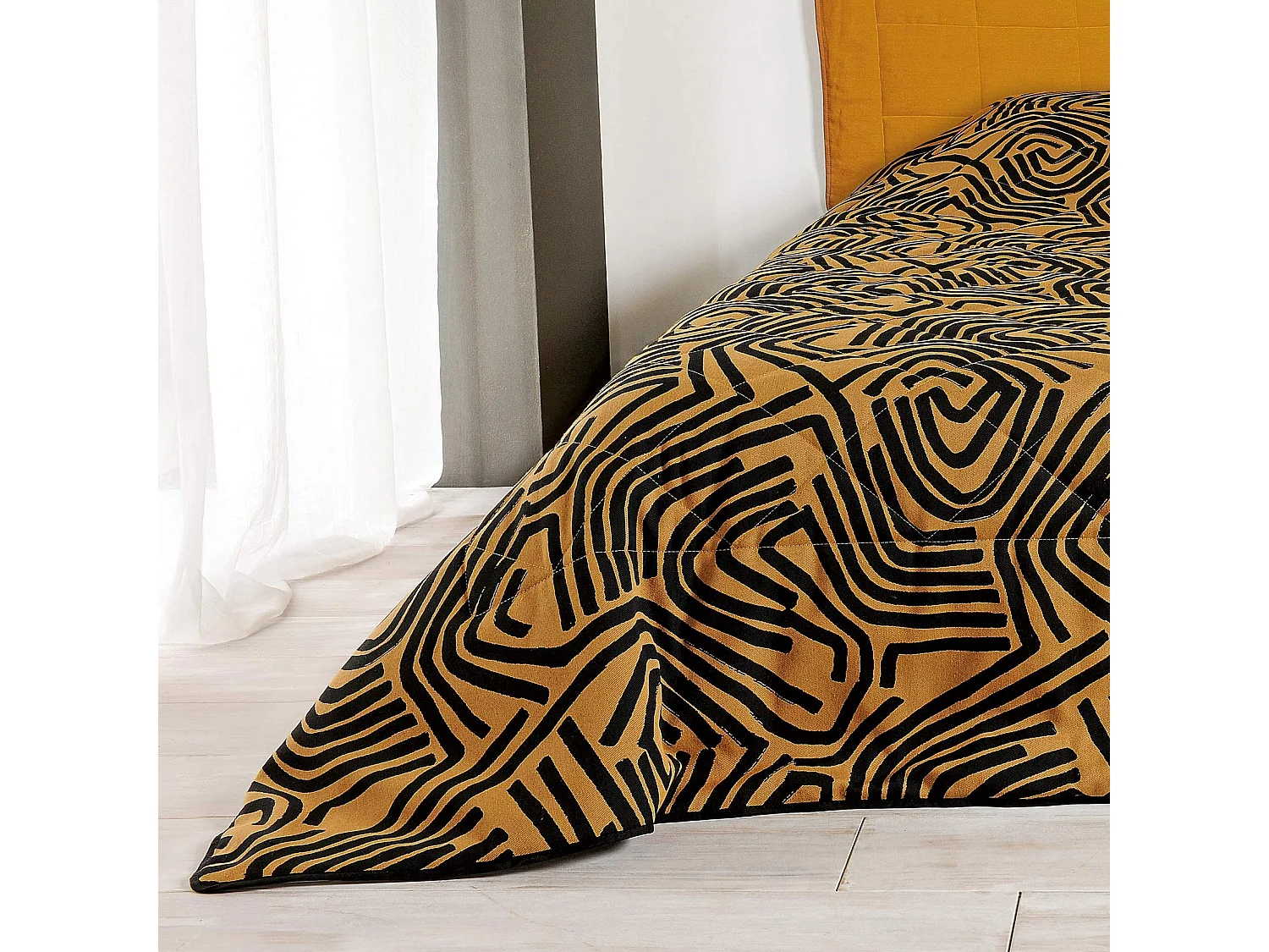 Colcha con estampados étnicos 240 x 260 cm