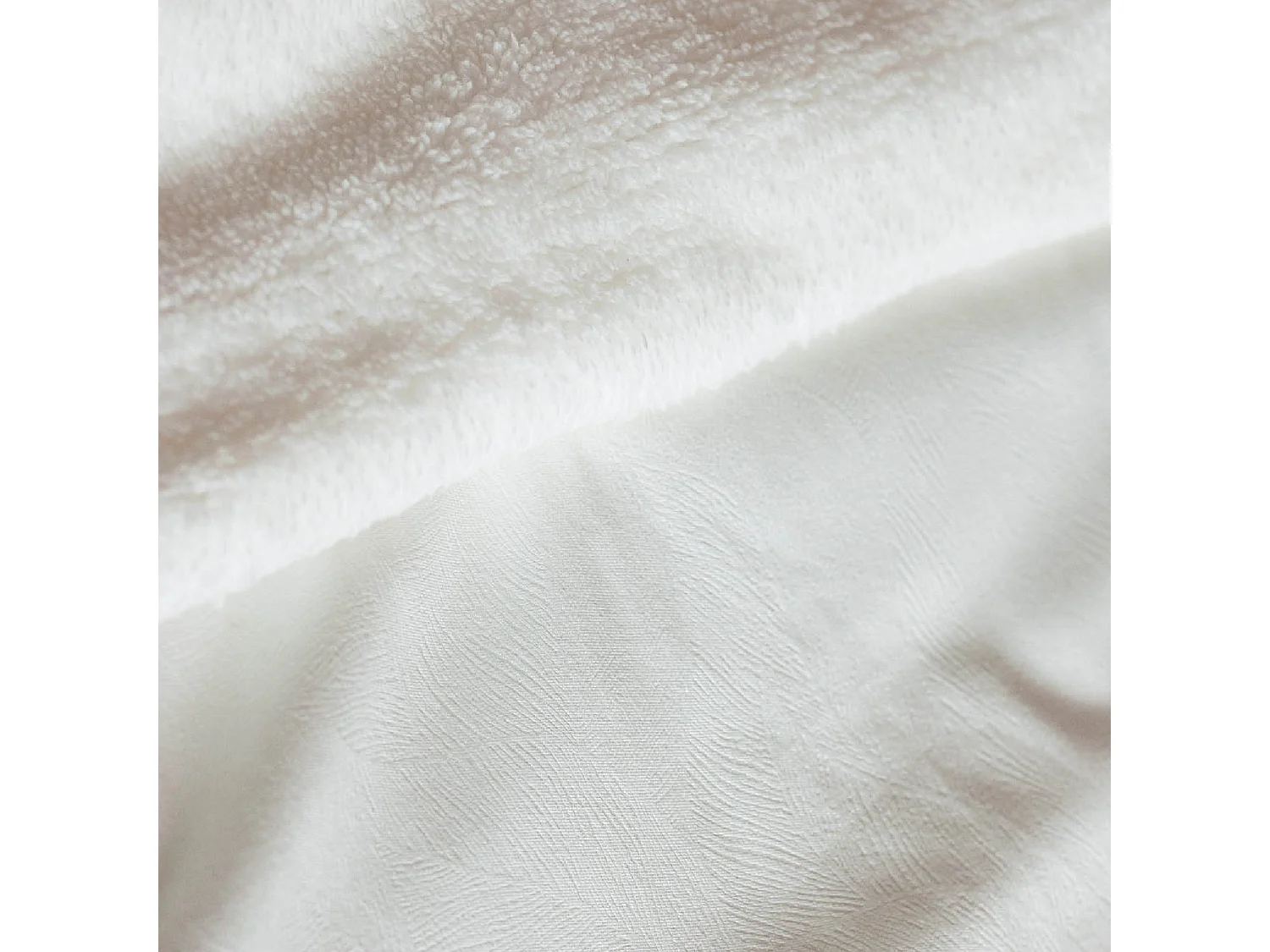 Colcha Reversible Polar/Con Motivo Jacquard 240 x 250 cm