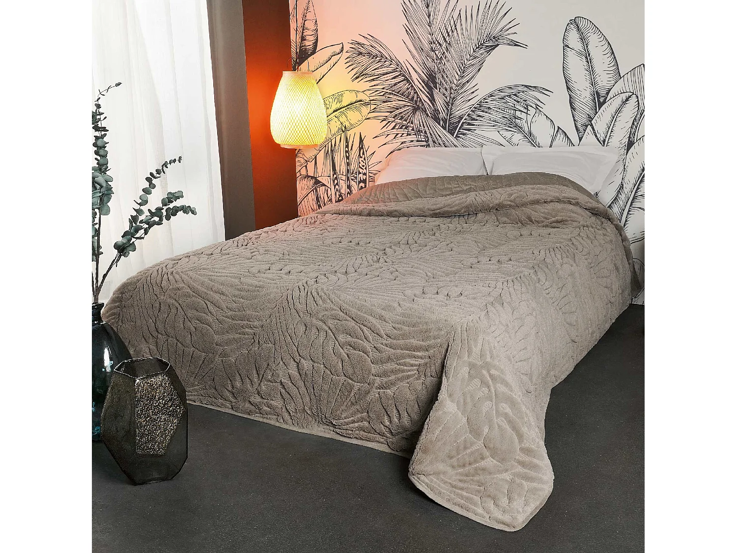 Cubrecama con pespuntes en relieve 150 x 150 cm