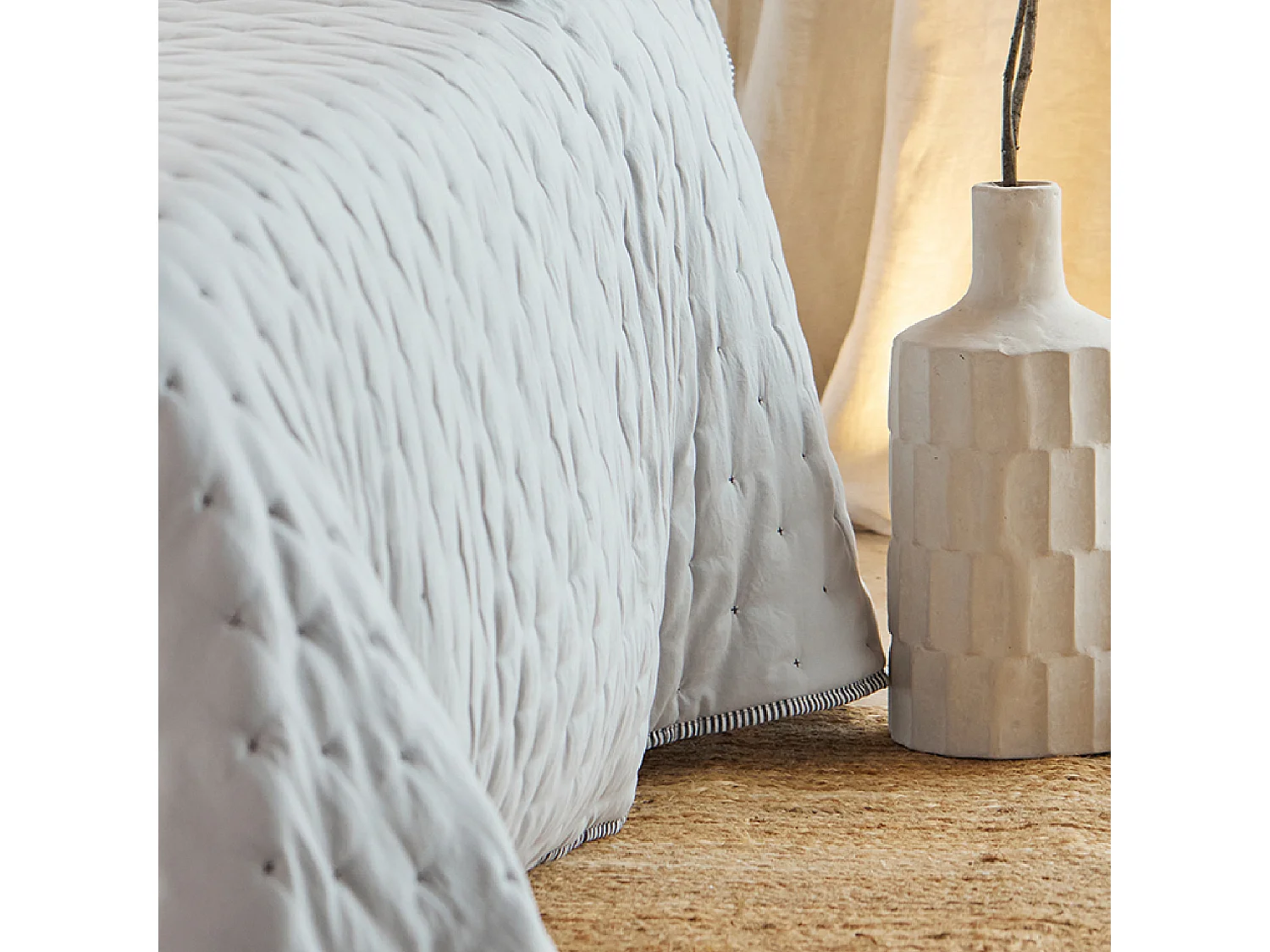 Cubre-Cama y Fundas de Cojín Bordadas con Motivo Cruz 180 x 250 cm