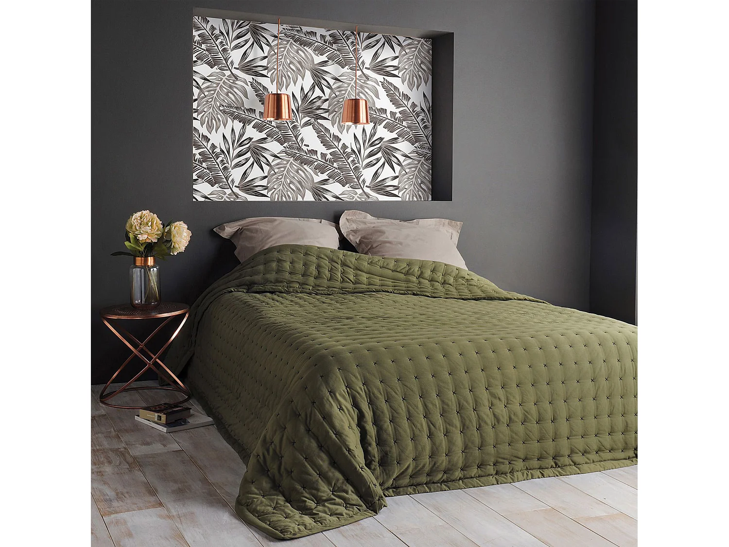 Cubrecama acolchado y liso 230 x 250 cm