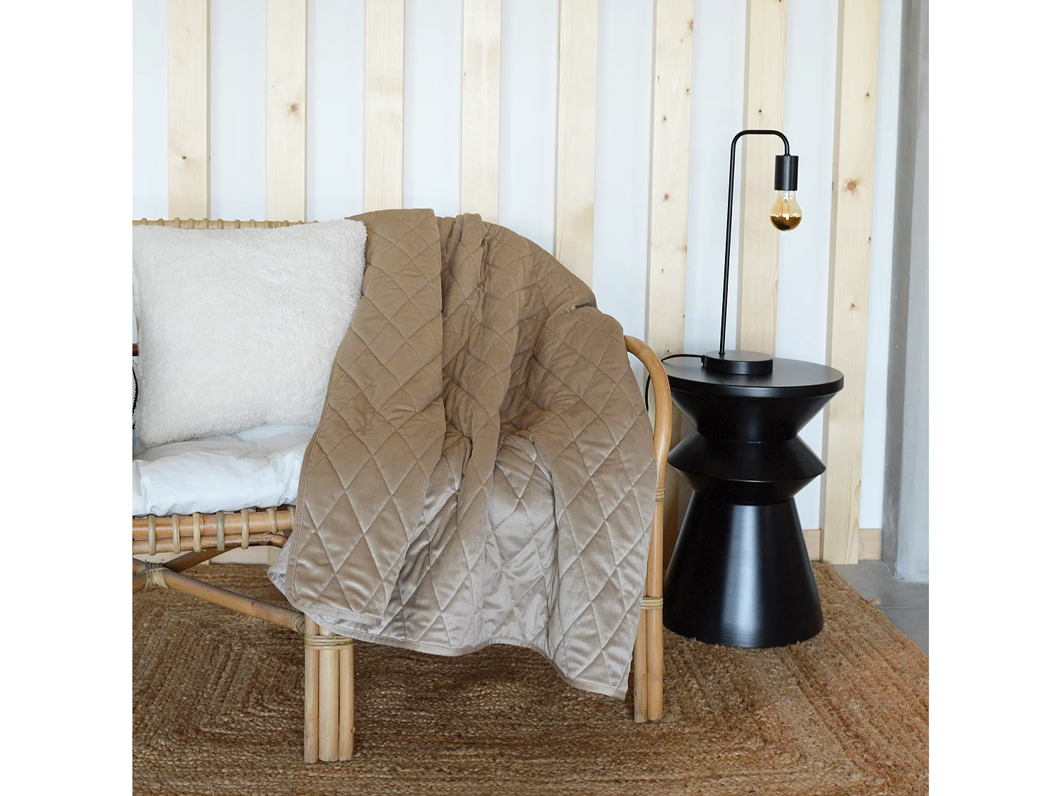 Plaid para sofá en terciopelo acolchado 125 x 160 cm