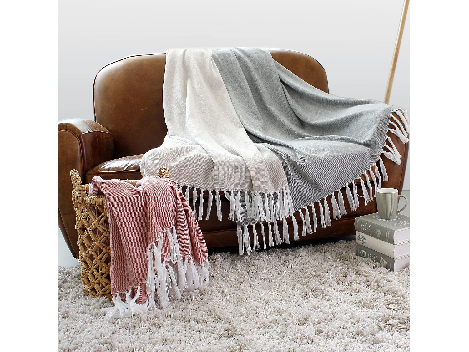 Manta jacquard con largos flecos 130 x 150 cm