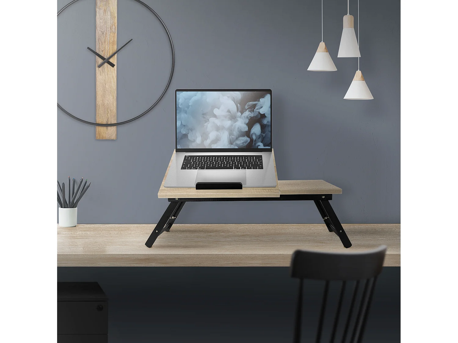 Mesa de portátil reclinable para cama, sofá o sobremesa color roble plageble