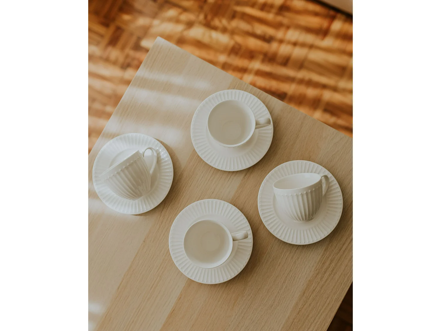 Set de 4 tasses avec soucoupes COWSLIP Porcelaine Blanc